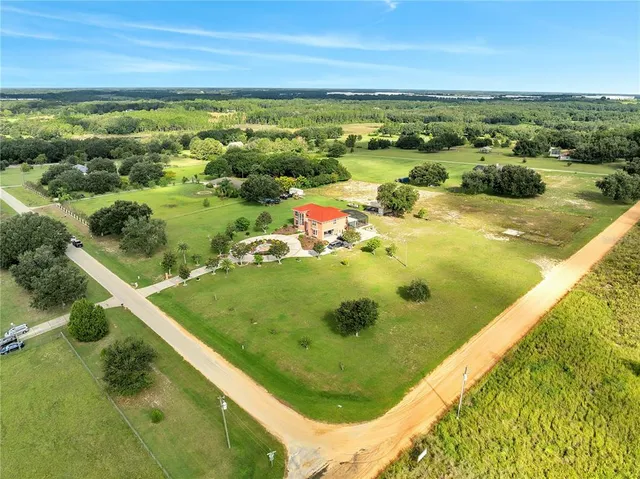 $995,000 | 18147 Coralwood Lane, Groveland, FL 34736