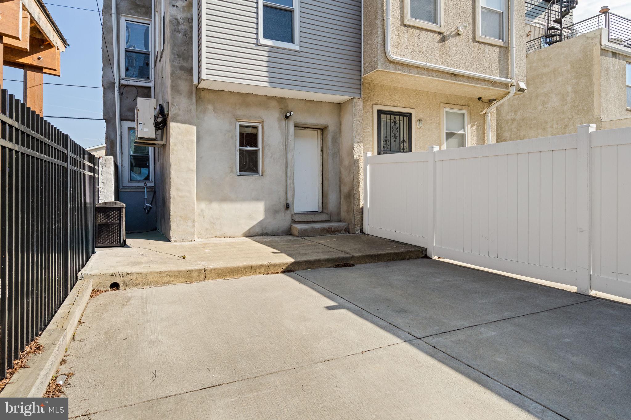 2054 Ellsworth Street Philadelphia, PA 19146 - Photo 28 of 29