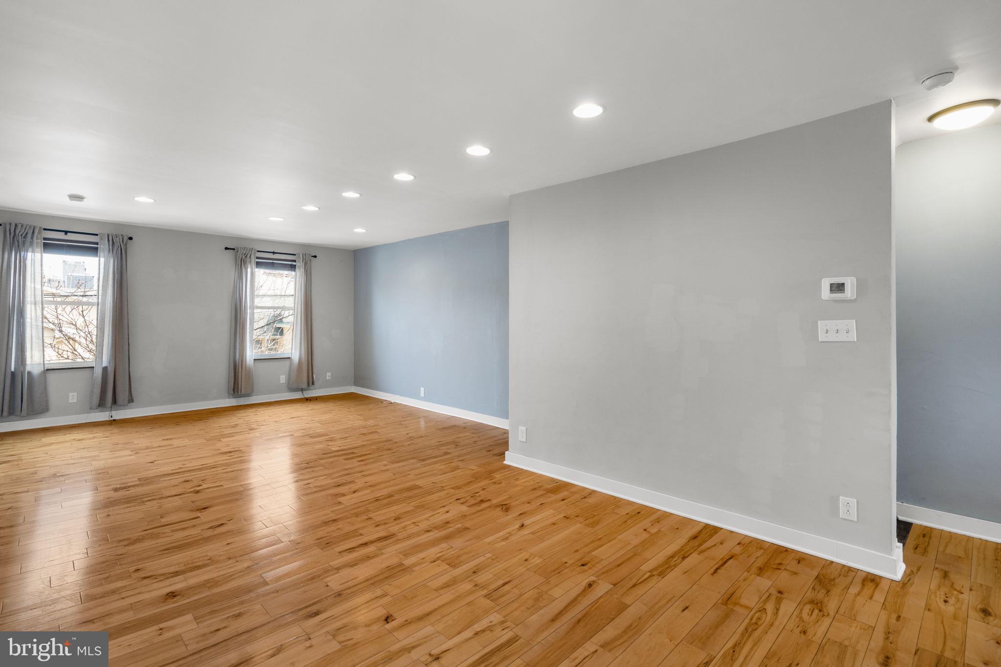 2054 Ellsworth Street Philadelphia, PA 19146 - Photo 5 of 29
