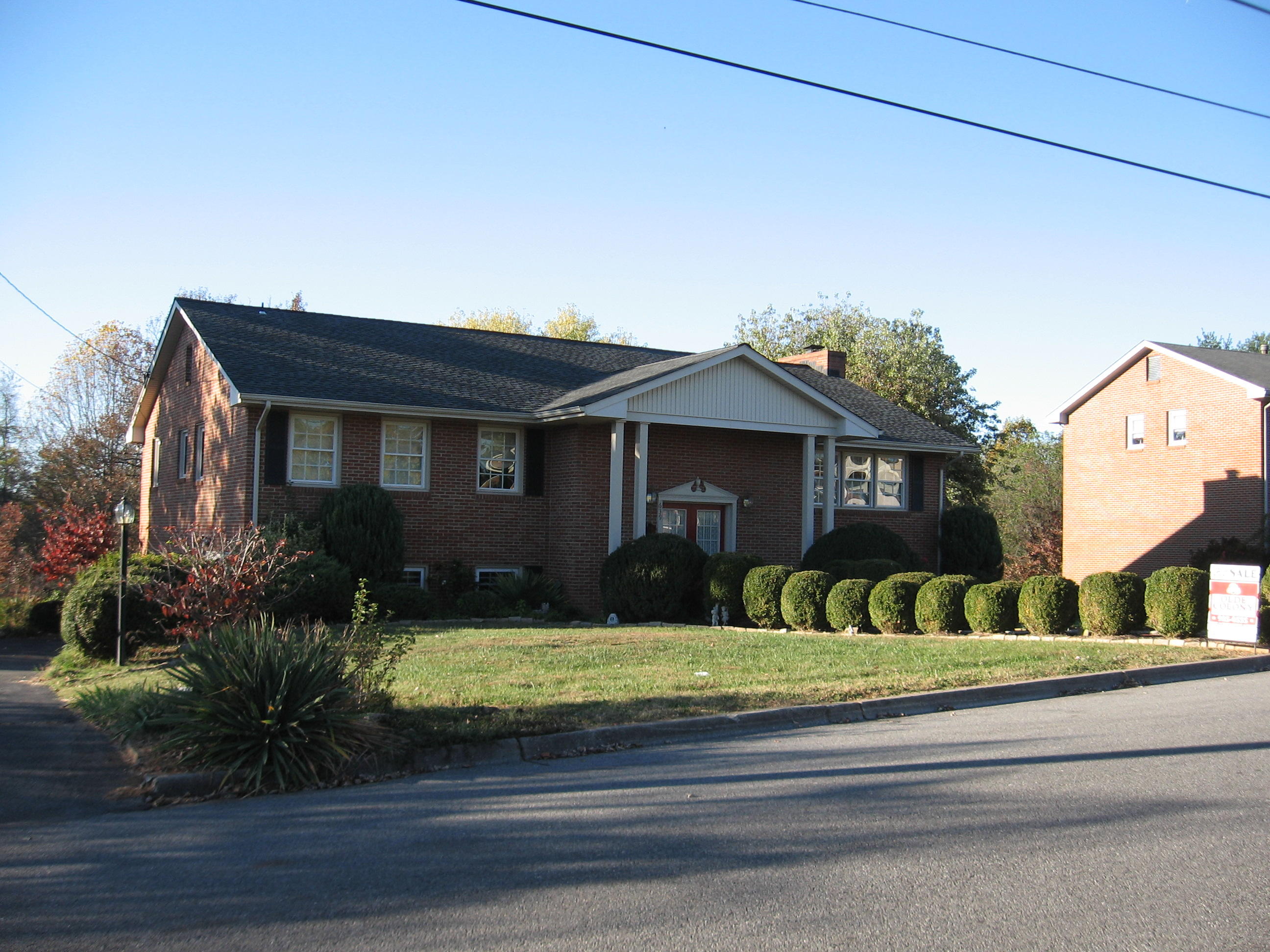 639 Olney Road Vinton, VA 24179 - Photo 4 of 4 IMG_1424