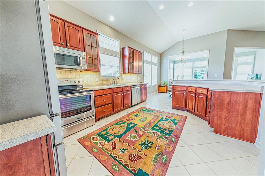 10525 Beaver Ridge Drive Fishers, IN 46037 - Photo 7 of 28 Gallery Image 7