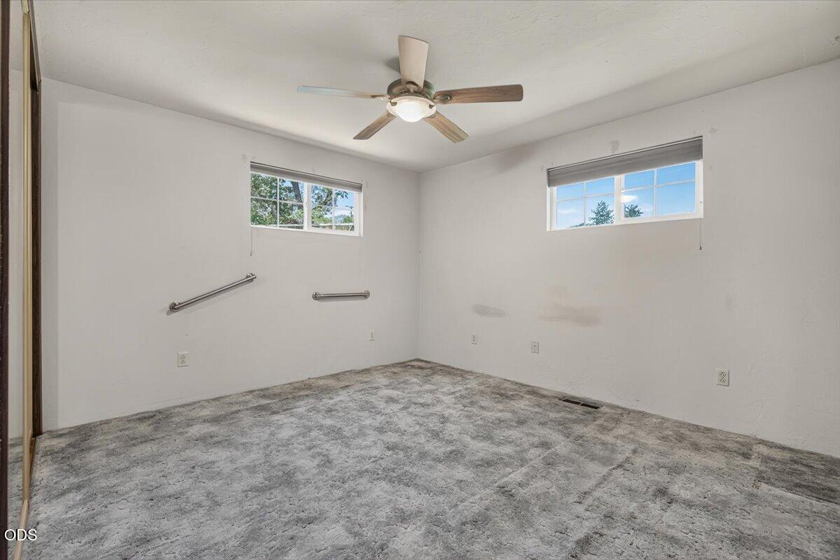 624 Crowson Road Ashland, OR 97520 - Photo 19 of 41