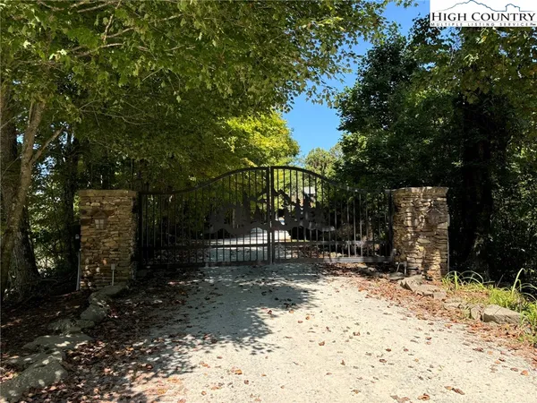 $15,000 | Lot 27 Lost Ridge Trail, Vilas, NC 28692