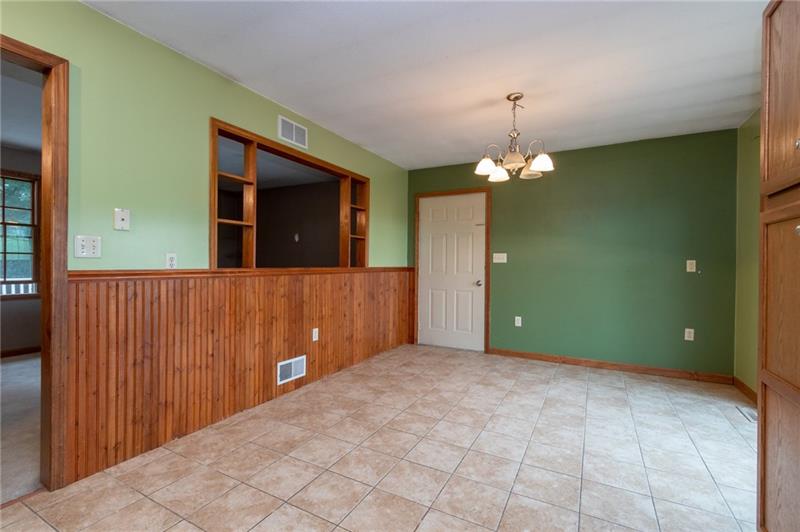 275 Cowpath Road Aliquippa, PA 15001 - Photo 5 of 24 Eat In Kitchen Area and easy access to attached garage.
