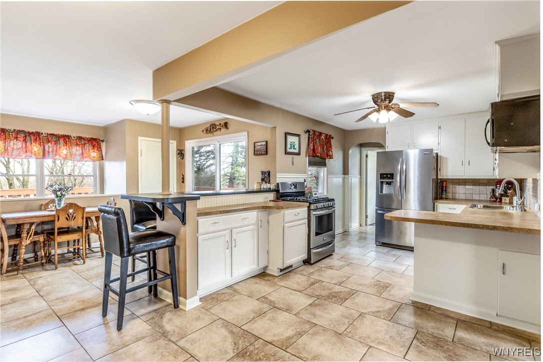 7094 Bear Ridge Road Pendleton, NY 14120 - Photo 12 of 38 Kitchen