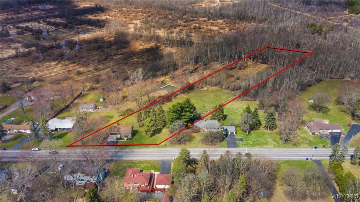 7094 Bear Ridge Road Pendleton, NY 14120 - Photo 9 of 38