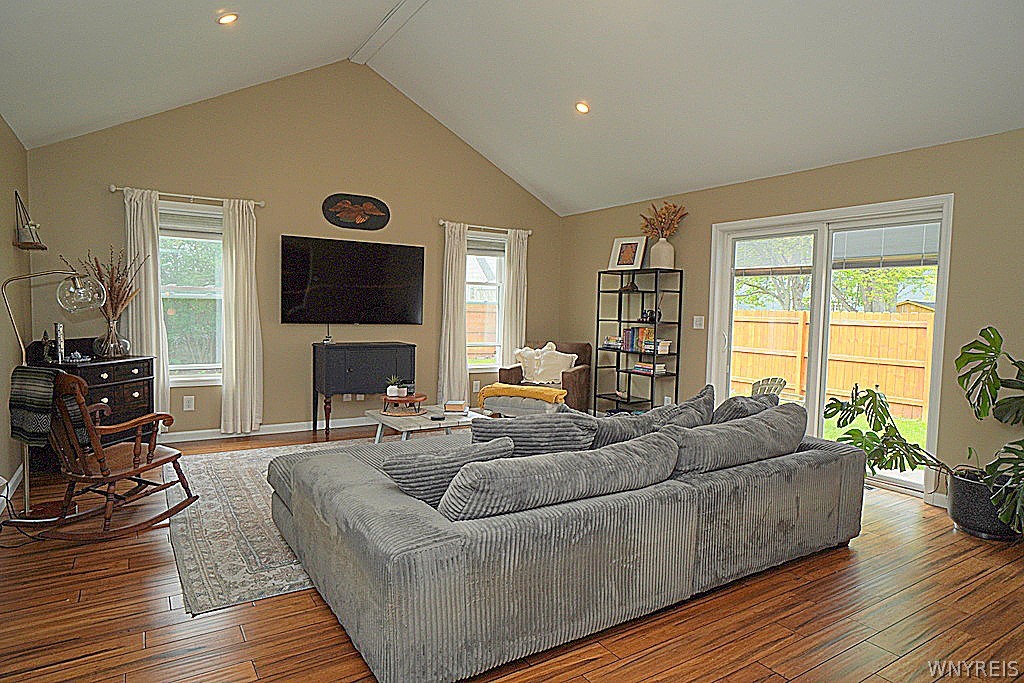 3801 Sowles Road Hamburg, NY 14075 - Photo 4 of 41