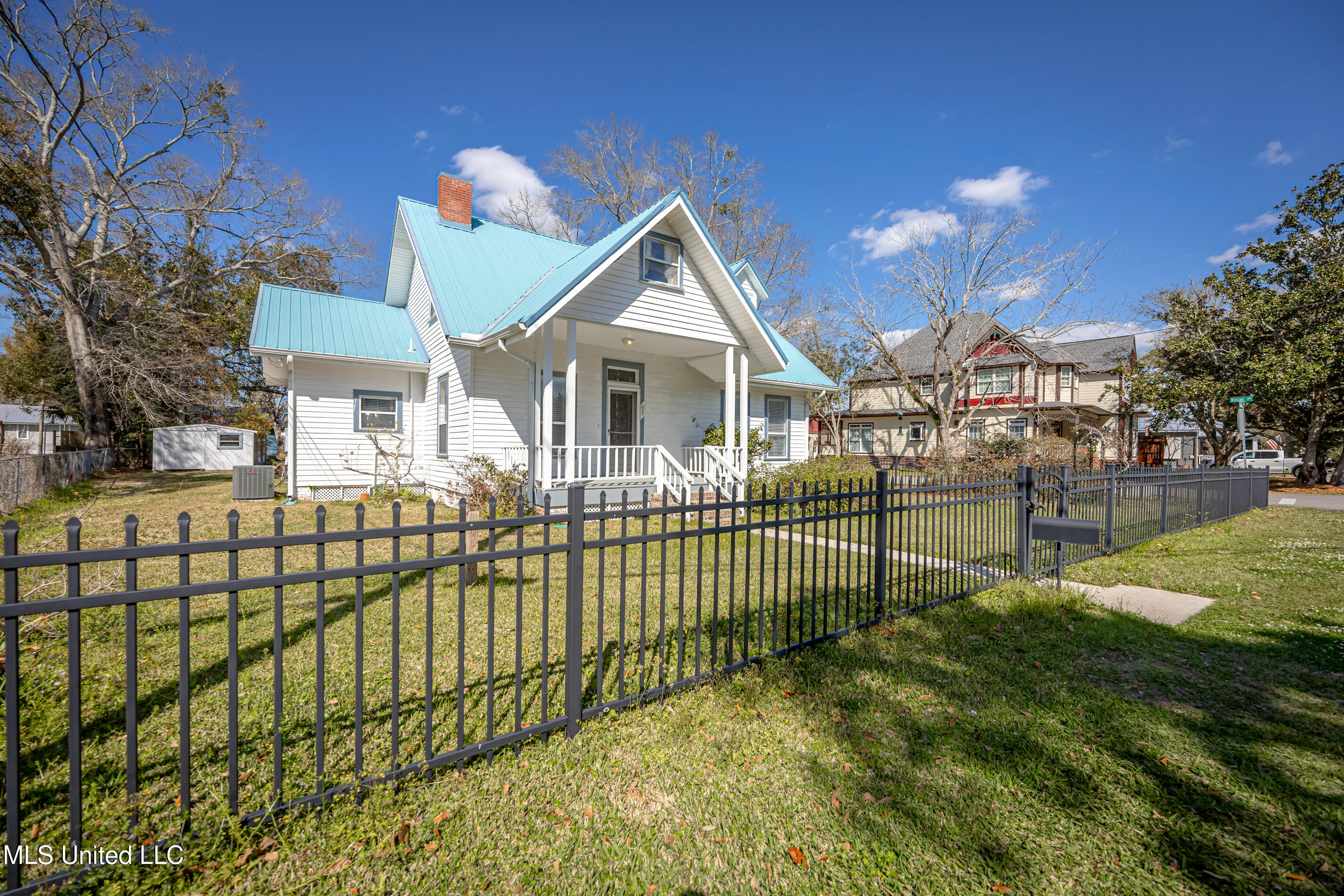1209 Calhoun Street Ocean Springs, MS 39564 - Photo 2 of 64 IMG_1765