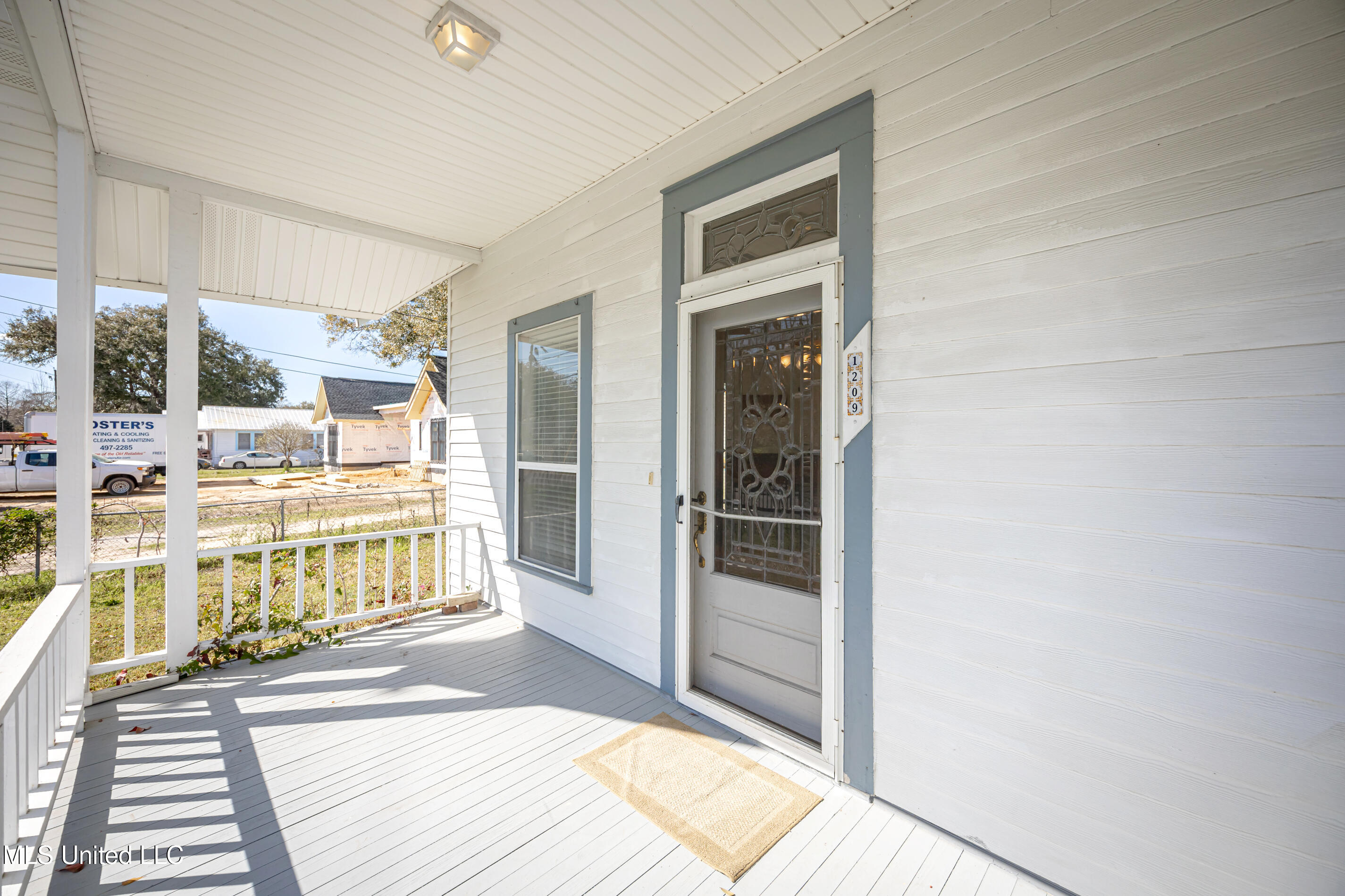 1209 Calhoun Street Ocean Springs, MS 39564 - Photo 7 of 64 IMG_1744