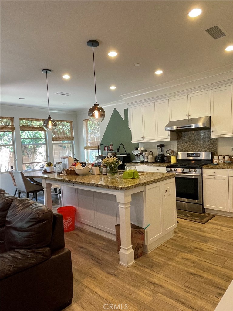 31 Larkfield Irvine, CA 92620 - Photo 4 of 20