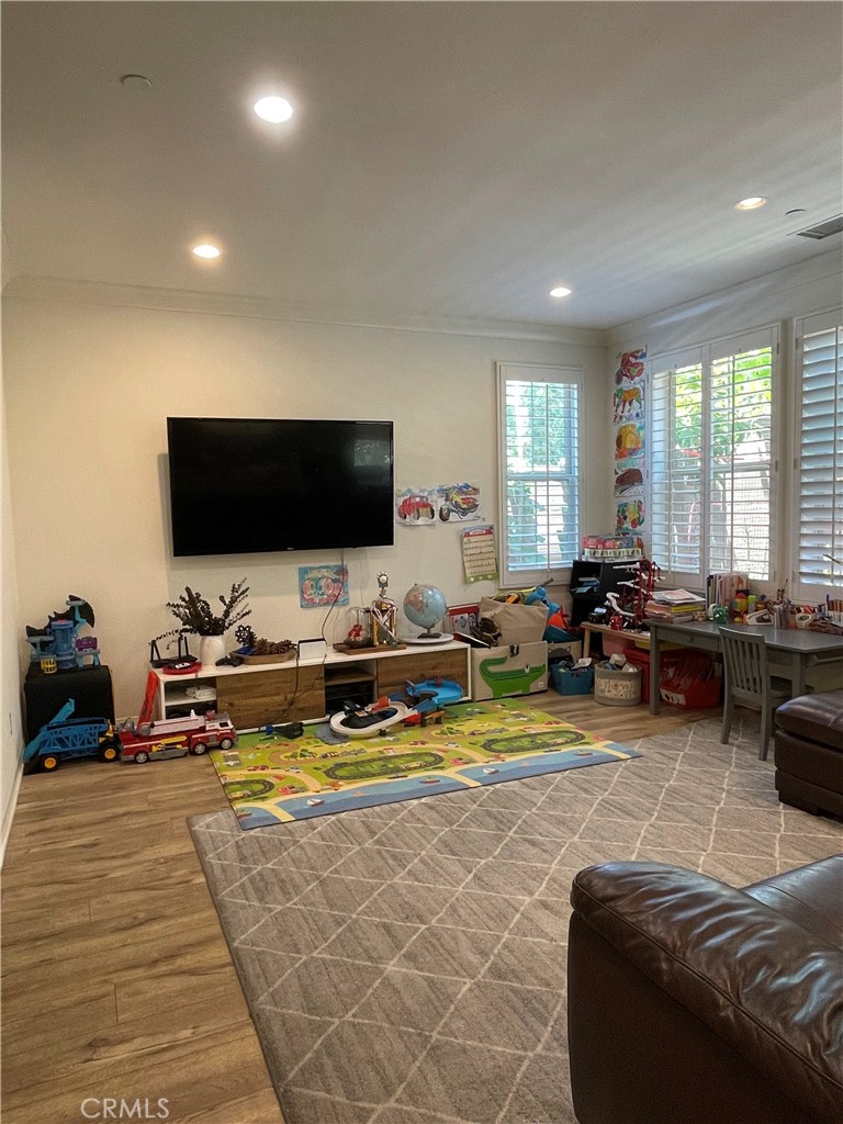 31 Larkfield Irvine, CA 92620 - Photo 5 of 20