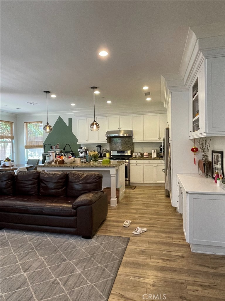 31 Larkfield Irvine, CA 92620 - Photo 6 of 20