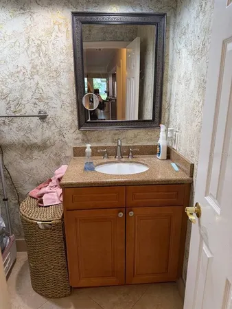 $4,400 | 6075 Glendale Drive, Boca Raton, FL 33433