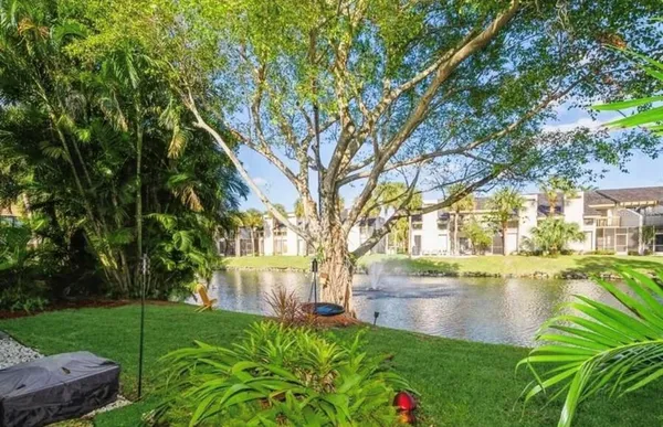 $4,400 | 6075 Glendale Drive, Boca Raton, FL 33433