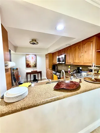 $4,400 | 6075 Glendale Drive, Boca Raton, FL 33433