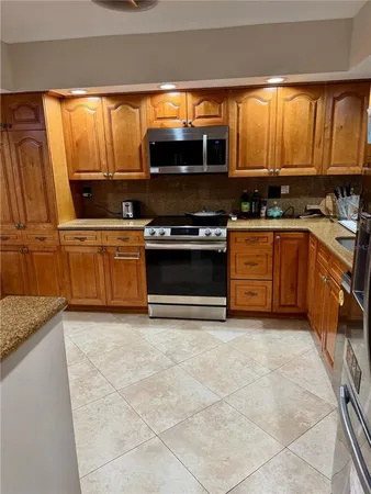 $4,400 | 6075 Glendale Drive, Boca Raton, FL 33433