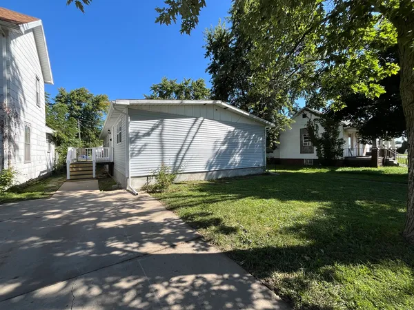 $132,400 | 808 East Hickory Street, Streator, IL 61364