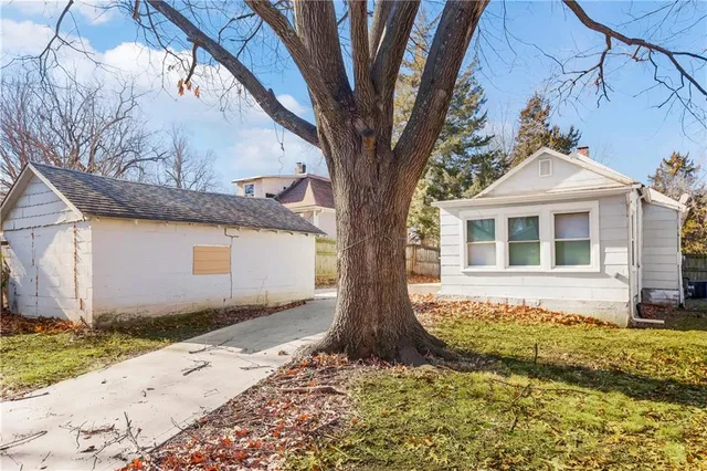 $162,000 | 1529 South Harvard Avenue, Independence, MO 64052