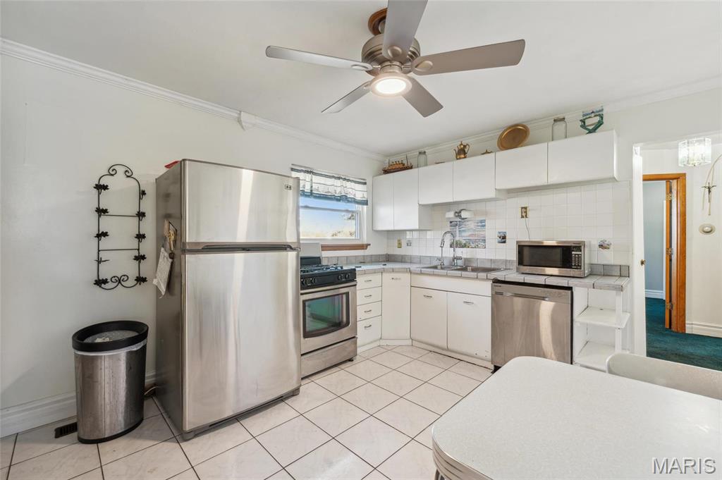 231 Freeman Drive St. Louis, MO 63129 - Photo 3 of 21