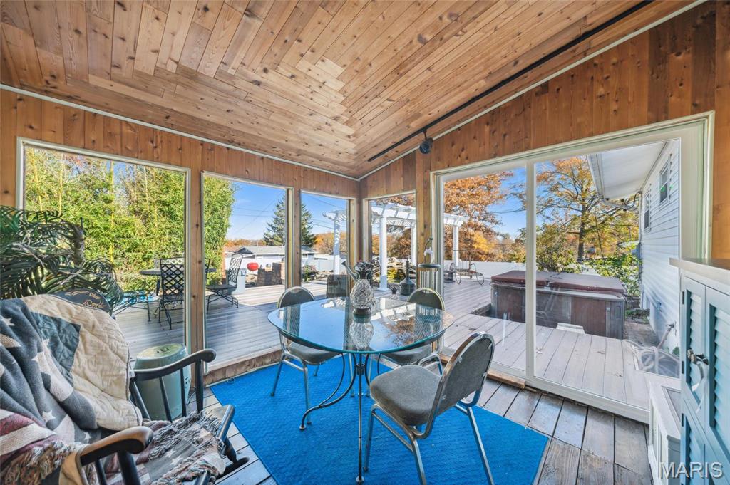 231 Freeman Drive St. Louis, MO 63129 - Photo 5 of 21