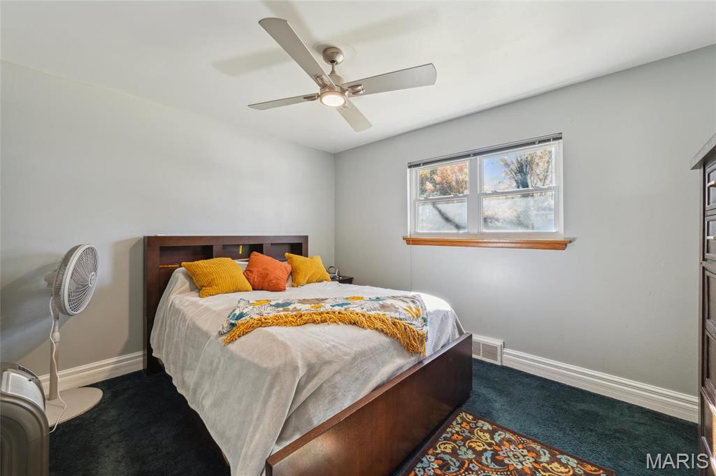 231 Freeman Drive St. Louis, MO 63129 - Photo 7 of 21