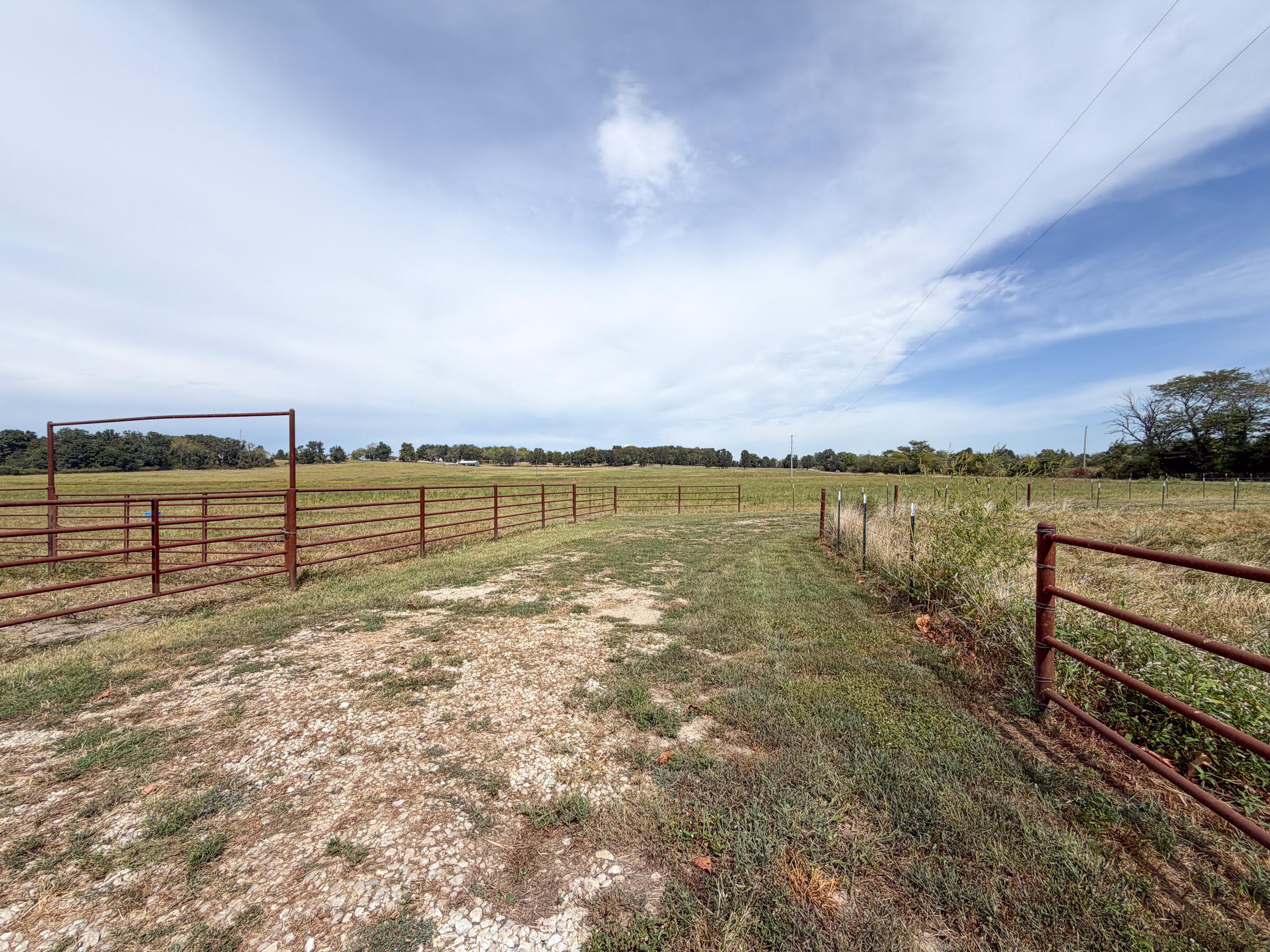 1869 Wall Road Mountain Grove, MO 65711 - Photo 43 of 63 IMG_9063