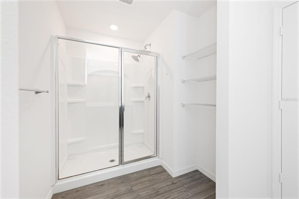 8646 Pinetop Ridge Lane Brooksville, FL 34613 - Photo 24 of 76 a view of an empty room