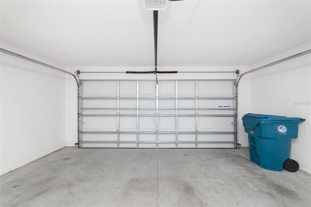 8646 Pinetop Ridge Lane Brooksville, FL 34613 - Photo 34 of 76 a view of a small space