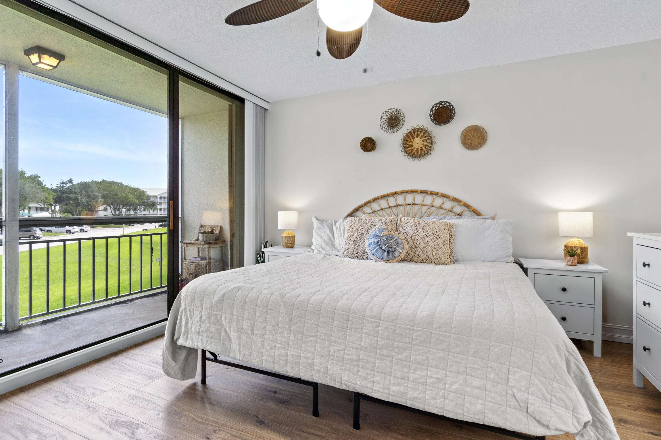6193 Balboa Circle, Unit 202 Boca Raton, FL 33433 - Photo 4 of 38 Primary Suite