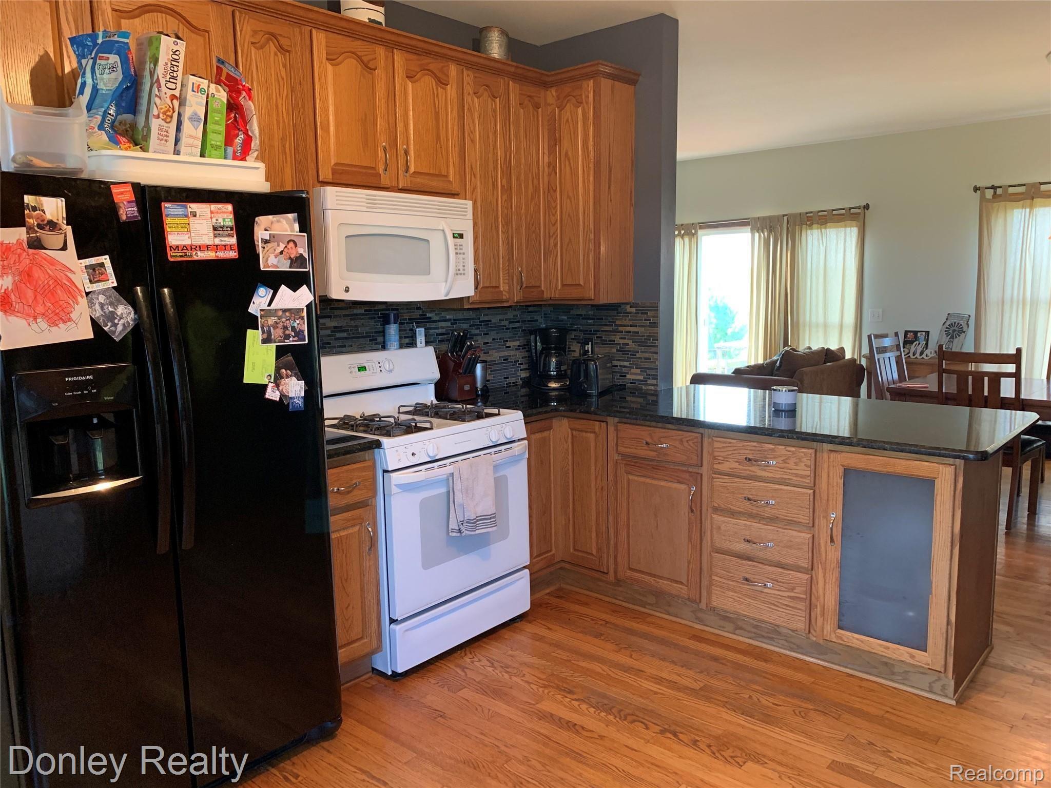 2550 Applegate Road Marlette, MI 48453 - Photo 9 of 34 IMG_7562.JPG