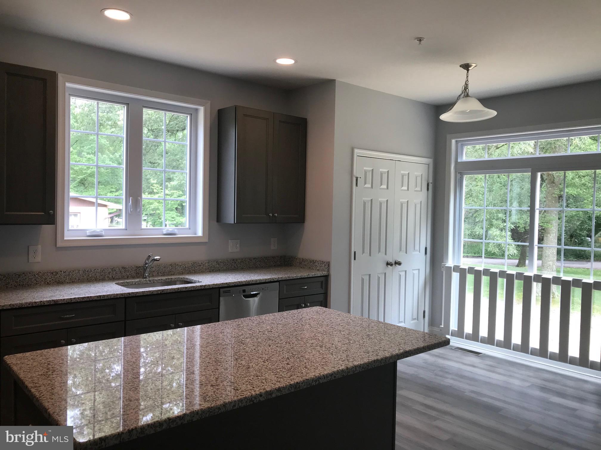 1405 Insey Road Annapolis, MD 21409 - Photo 4 of 13 Sunny breakfast area in gourmet island kitchen.