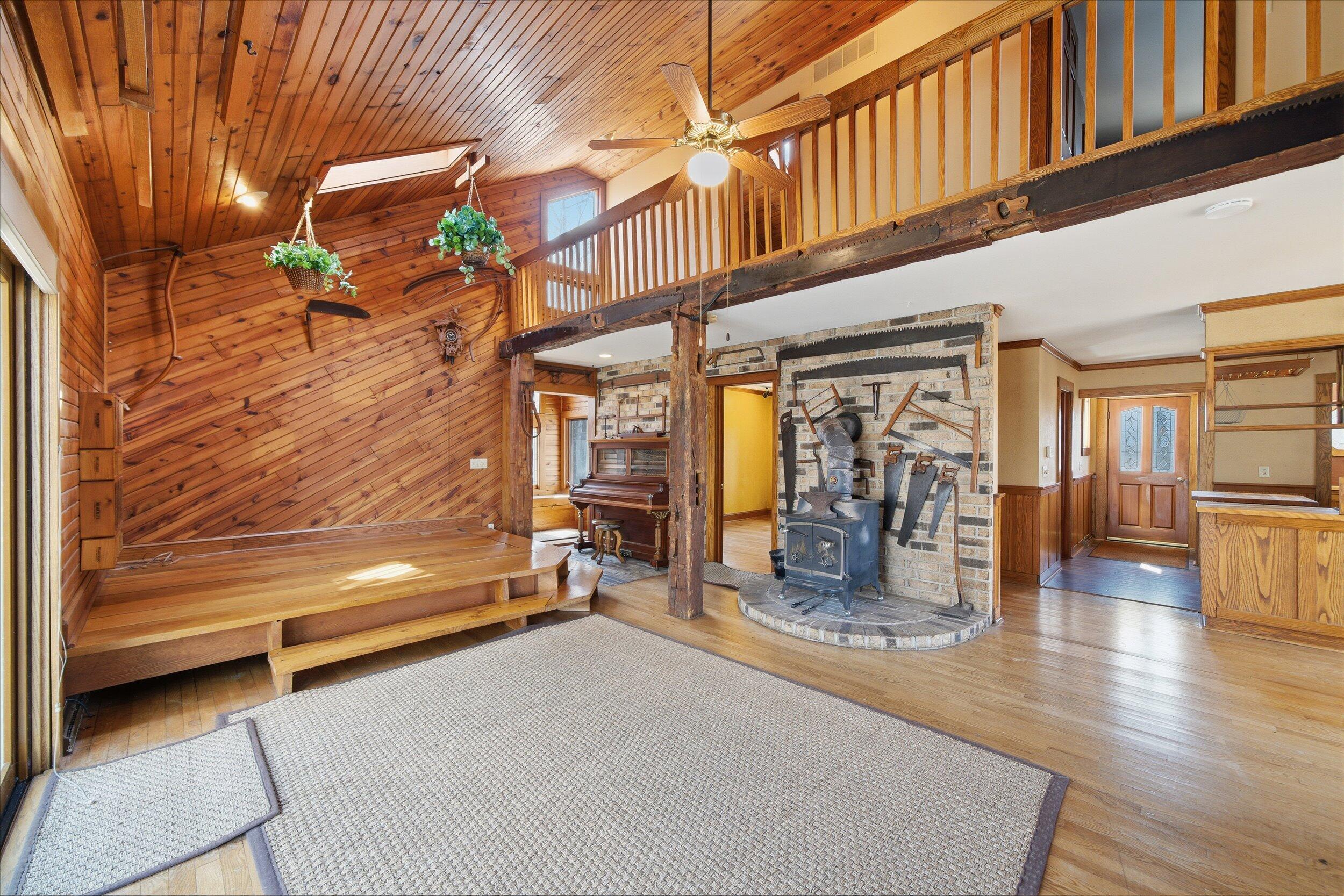 9561 Maple Tree Road Kewaskum, WI 53040 - Photo 10 of 46 living rm4