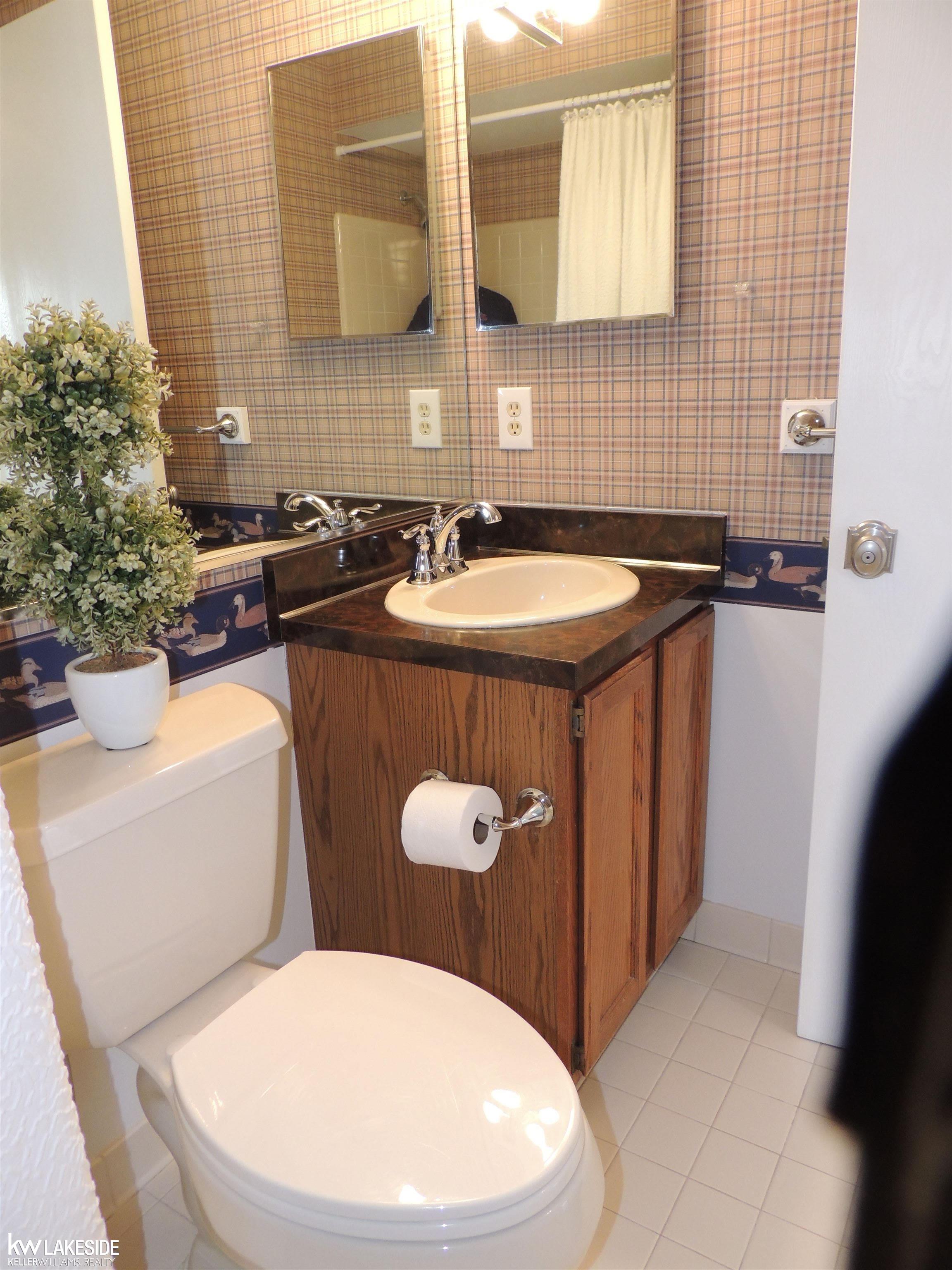 1600 Stonecrest Drive Rochester, MI 48307 - Photo 28 of 36