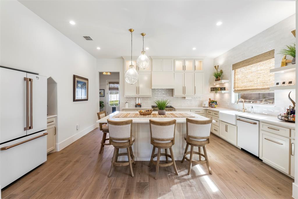 9305 Bellechase Road Granbury, TX 76049 - Photo 14 of 39