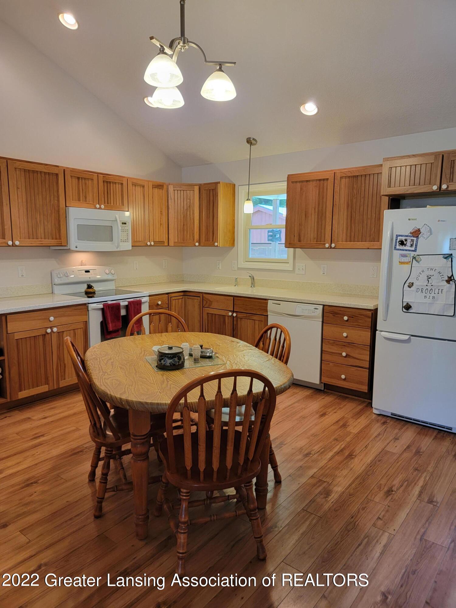 206 East Riverside Street Williamston, MI 48895 - Photo 20 of 40 20220607_150535