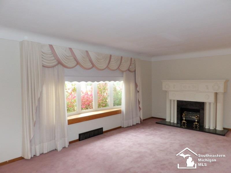 26215 Allen Road Woodhaven, MI 48183 - Photo 13 of 38