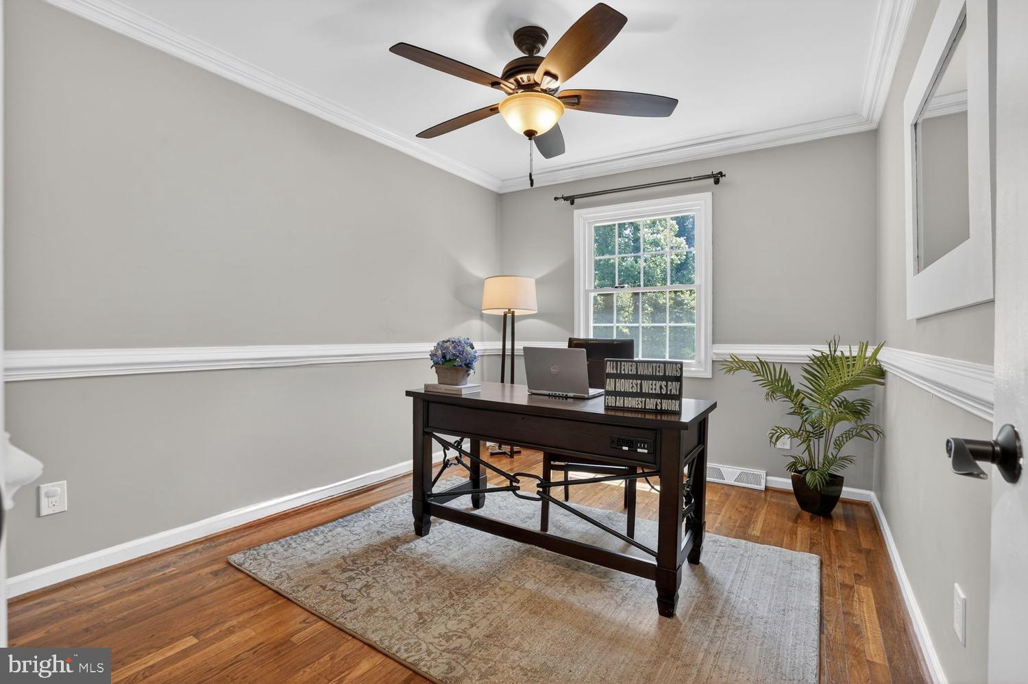 6020 Waterbury Court Springfield, VA 22152 - Photo 45 of 80 Second bedroom