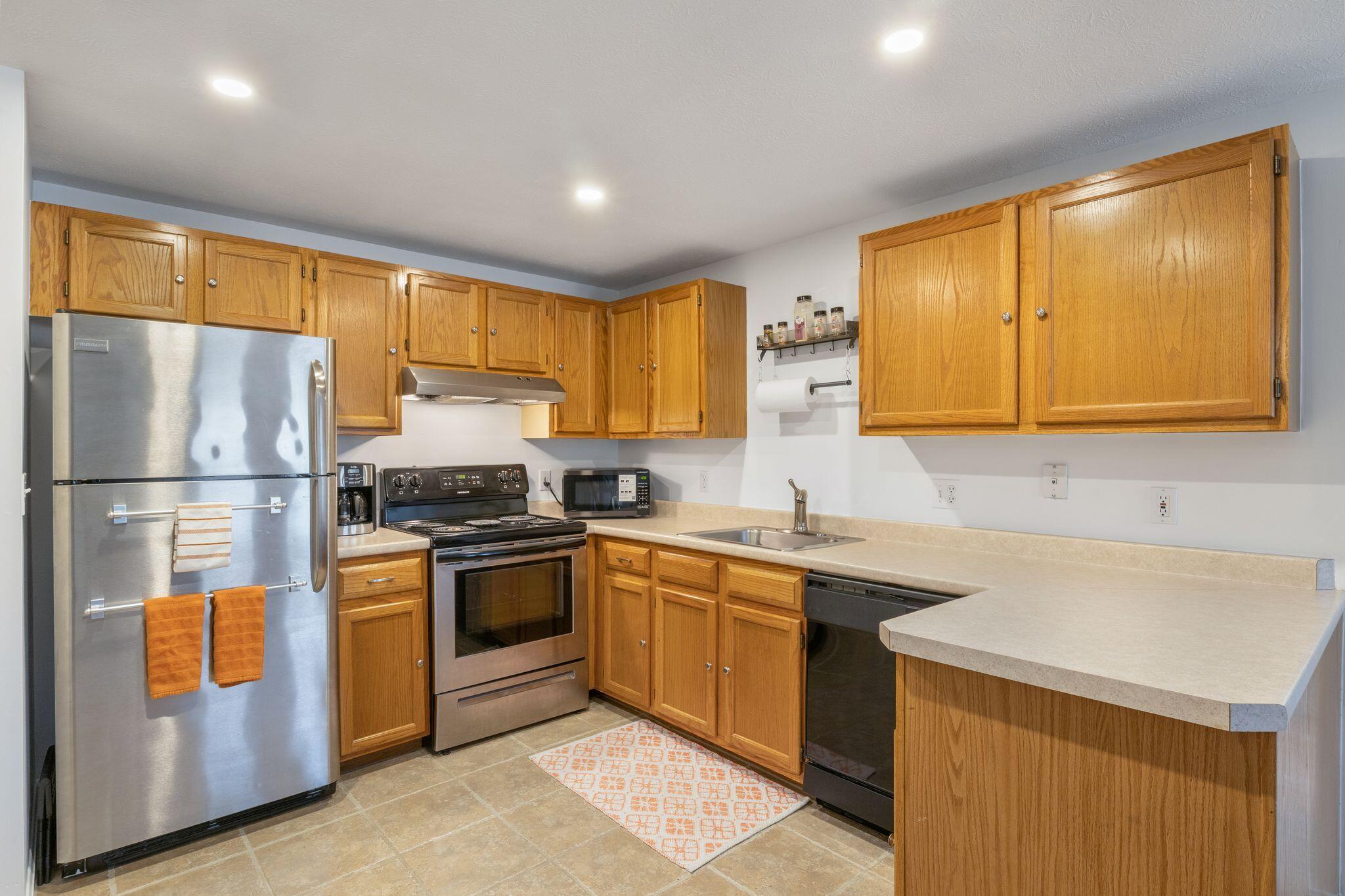 39 Smithwheel Road, Unit 54 Old Orchard Beach, ME 04064 - Photo 7 of 27 39_Smithwheel_Rd_022