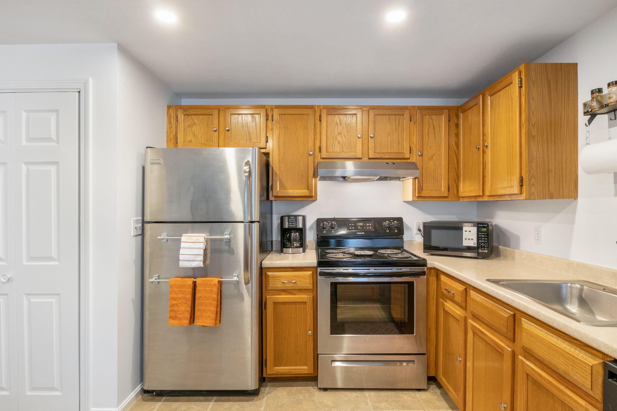 39 Smithwheel Road, Unit 54 Old Orchard Beach, ME 04064 - Photo 8 of 27 39_Smithwheel_Rd_025