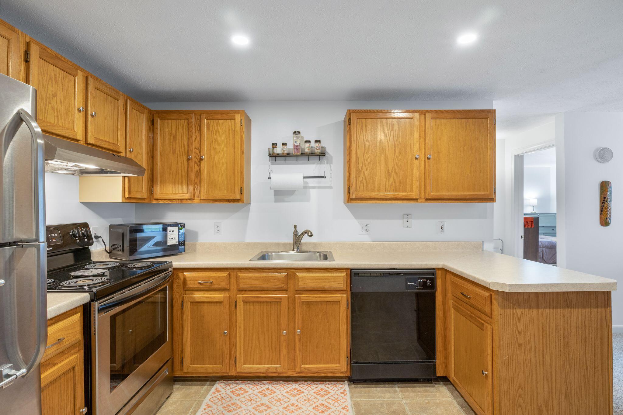 39 Smithwheel Road, Unit 54 Old Orchard Beach, ME 04064 - Photo 9 of 27 39_Smithwheel_Rd_028