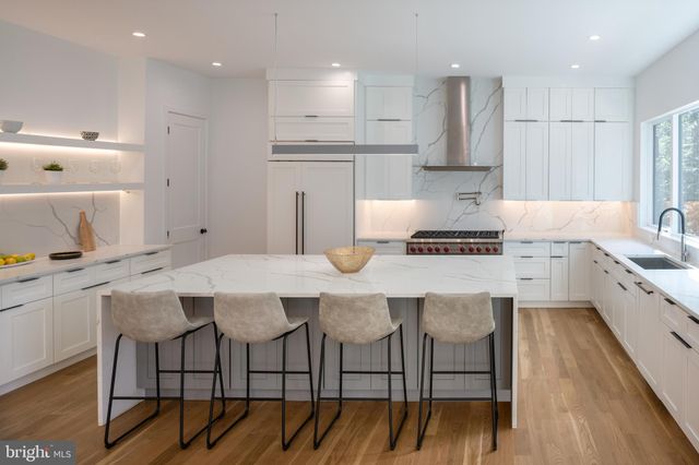 $3,600,000 | 6004 Balsam Drive, McLean, VA 22101