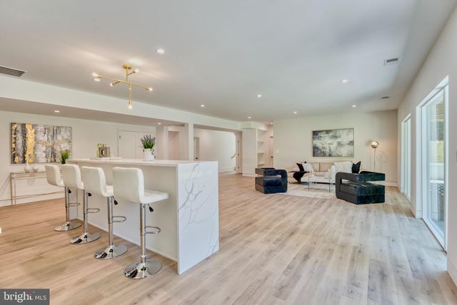 $3,600,000 | 6004 Balsam Drive, McLean, VA 22101