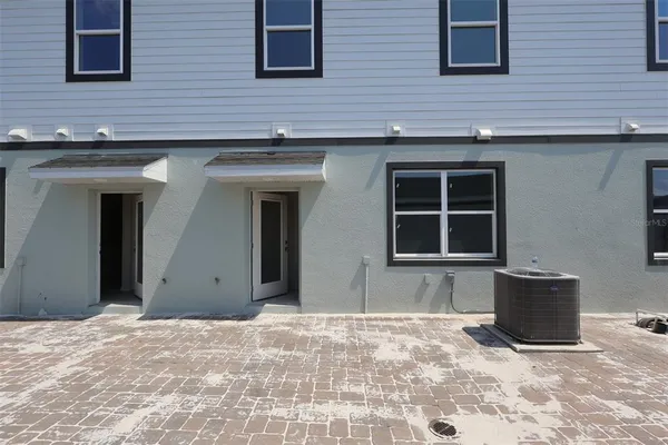 a view of an entrance of the house