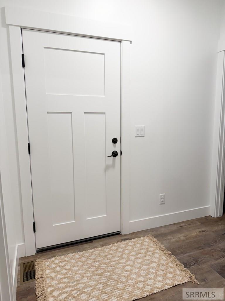 97 North Hillside Road Idaho Falls, ID 83402 - Photo 12 of 46