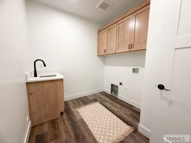 $550,000 | 97 North Hillside Road, Idaho Falls, ID 83402