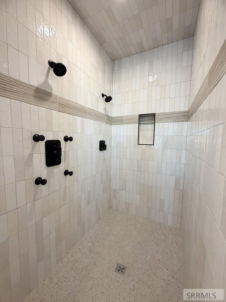 97 North Hillside Road Idaho Falls, ID 83402 - Photo 19 of 46