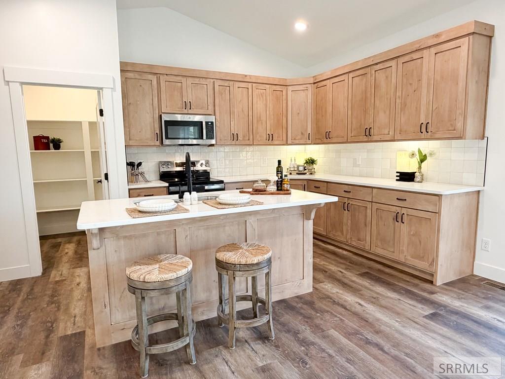 97 North Hillside Road Idaho Falls, ID 83402 - Photo 5 of 46