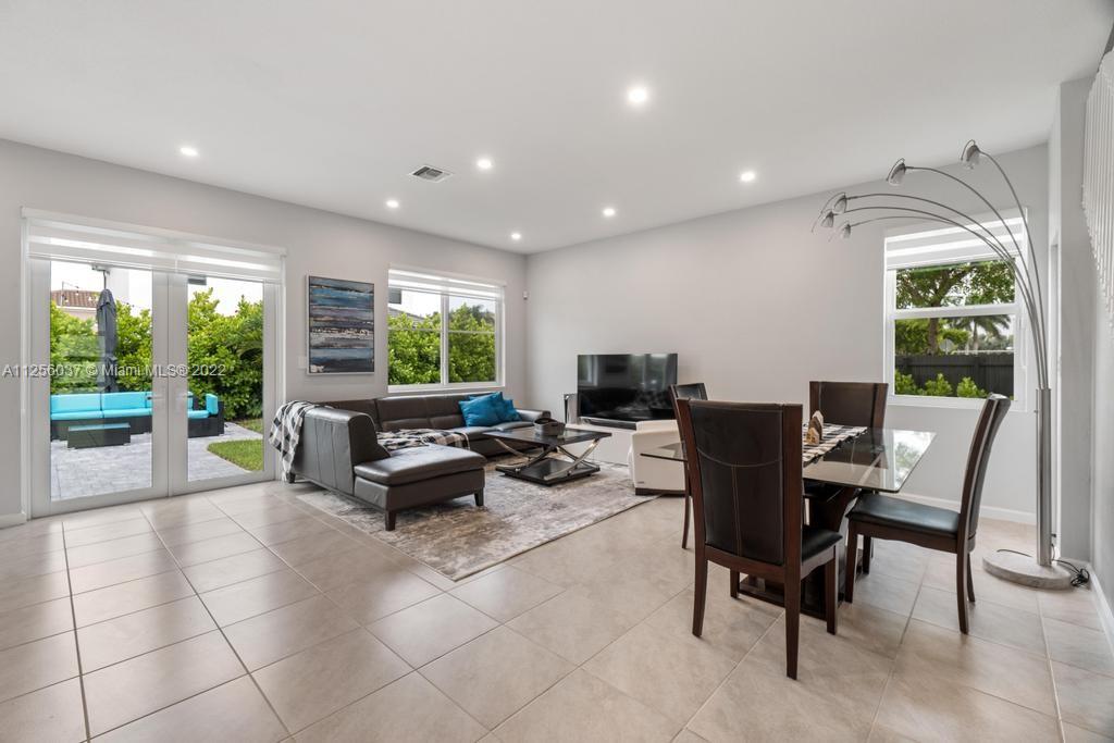 Princeton Miami, FL 33170 - Photo 7 of 44