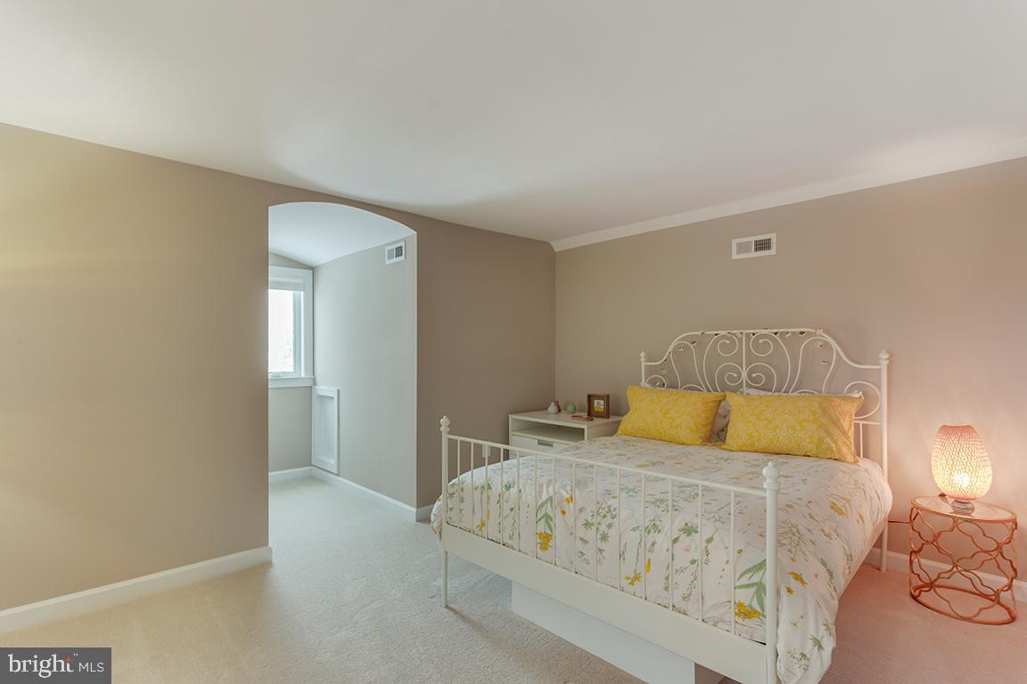 5618 Greentree Road Bethesda, MD 20817 - Photo 21 of 32 Bedroom 5 on finished 4th level
