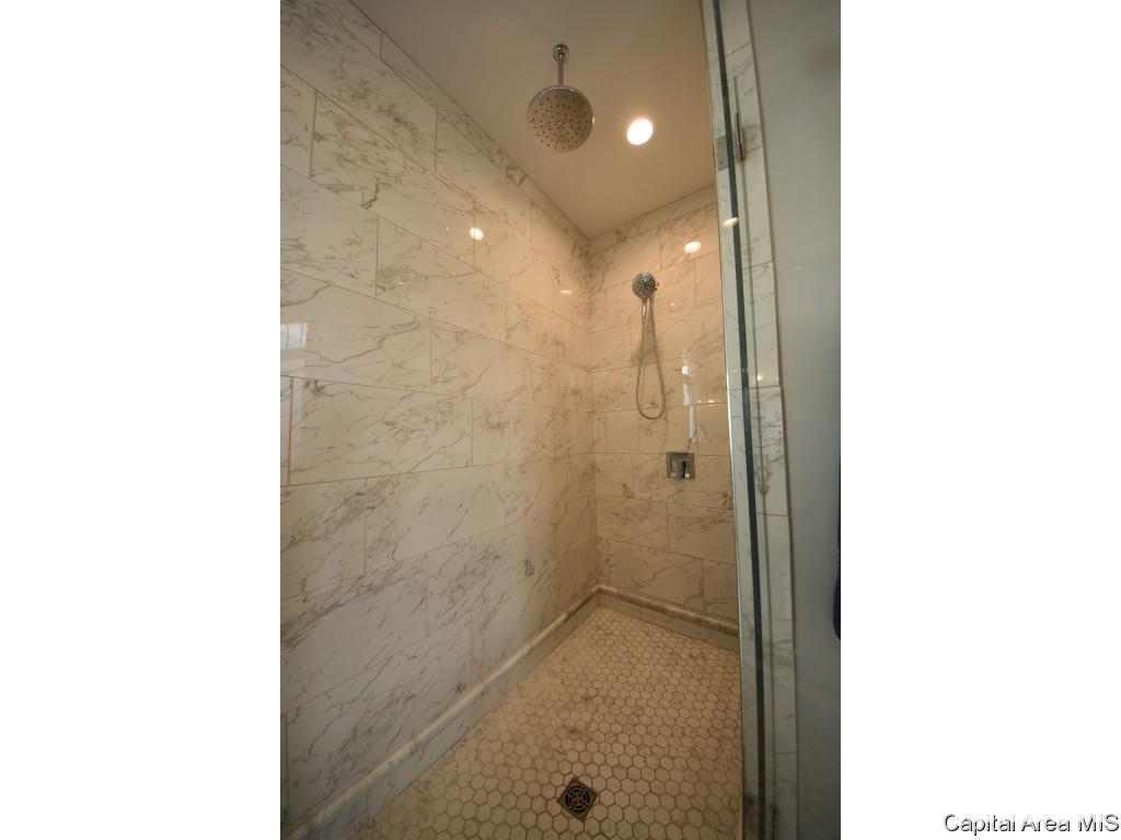 5300 Sumter Lane Springfield, IL 62711 - Photo 24 of 36
